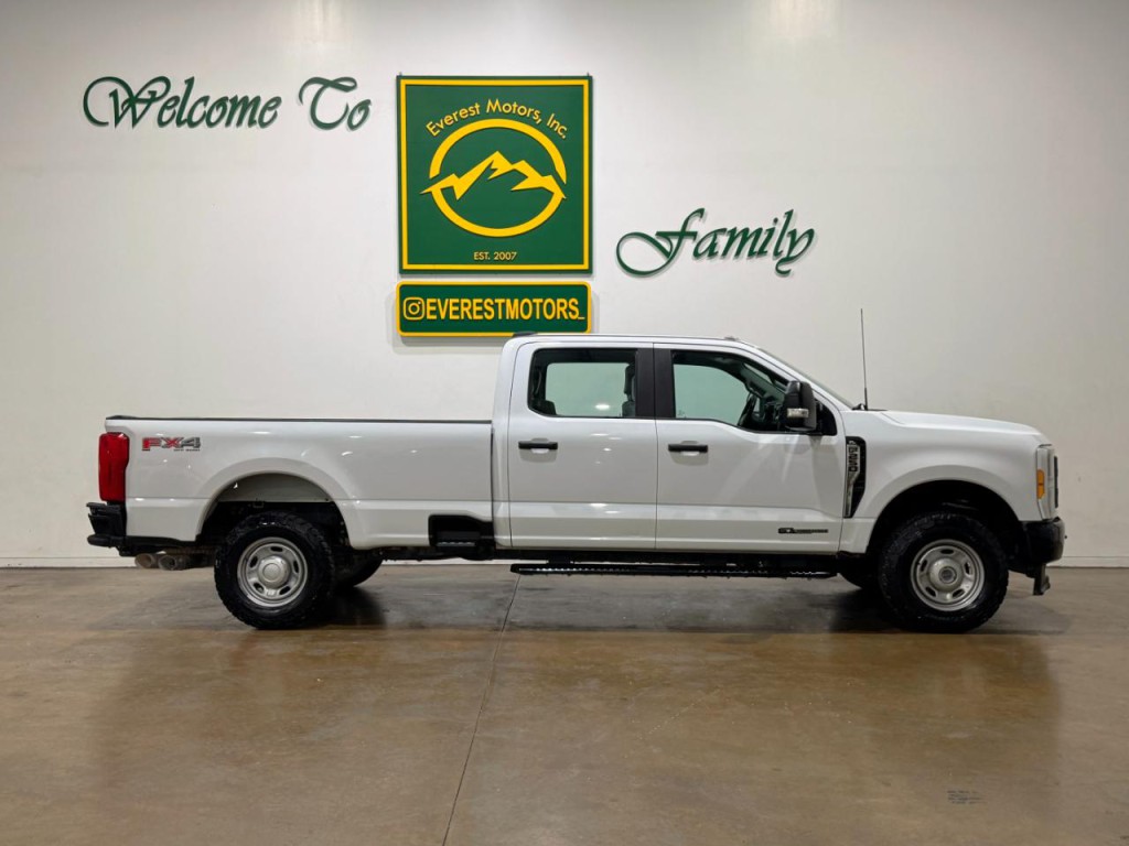 2023 Ford F-250 Image 2