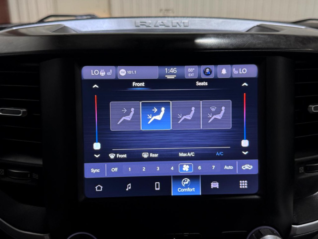 2022 RAM 2500 Image 36