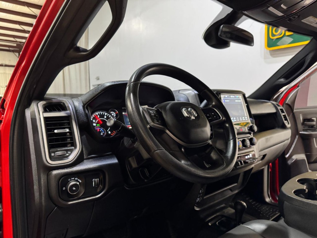 2022 RAM 3500 Image 10