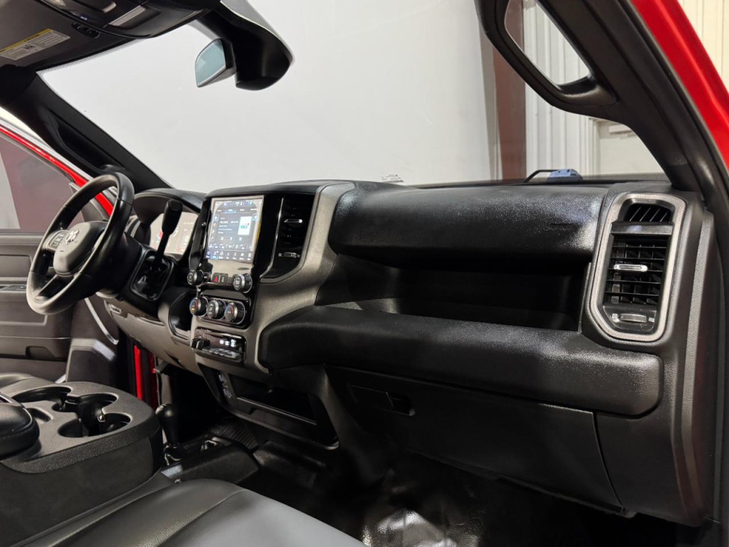 2022 RAM 3500 Image 11