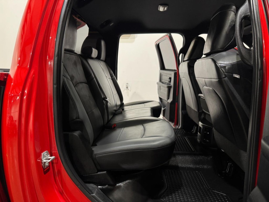 2022 RAM 3500 Image 15
