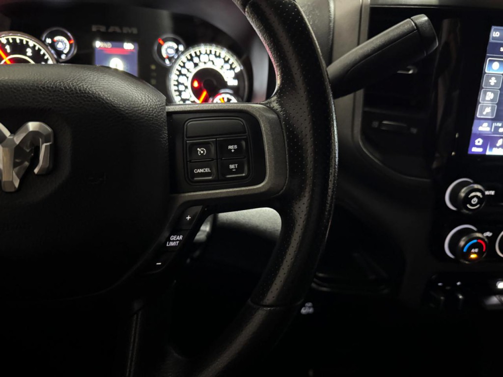 2022 RAM 3500 Image 24