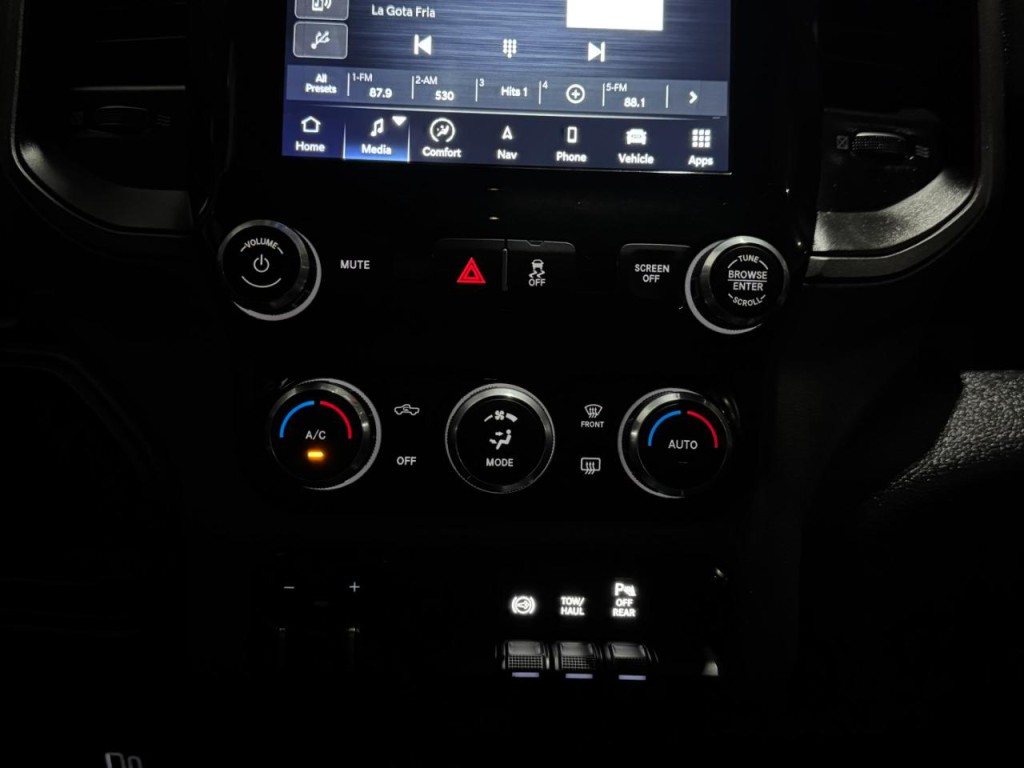 2022 RAM 3500 Image 30