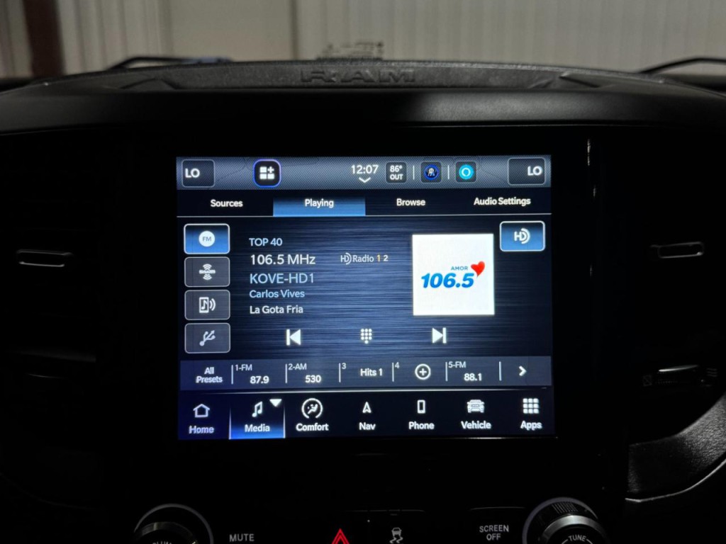 2022 RAM 3500 Image 32