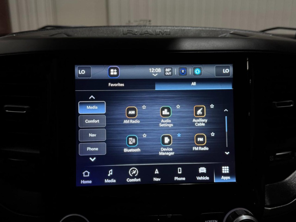 2022 RAM 3500 Image 40