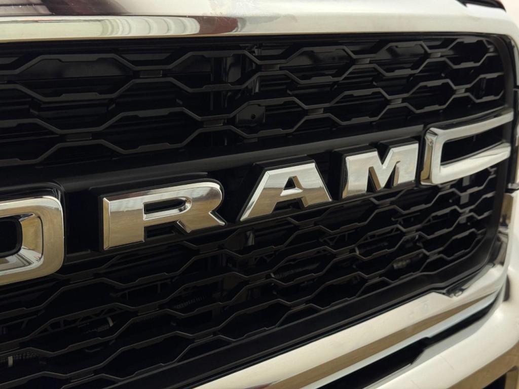 2022 RAM 3500 Image 50