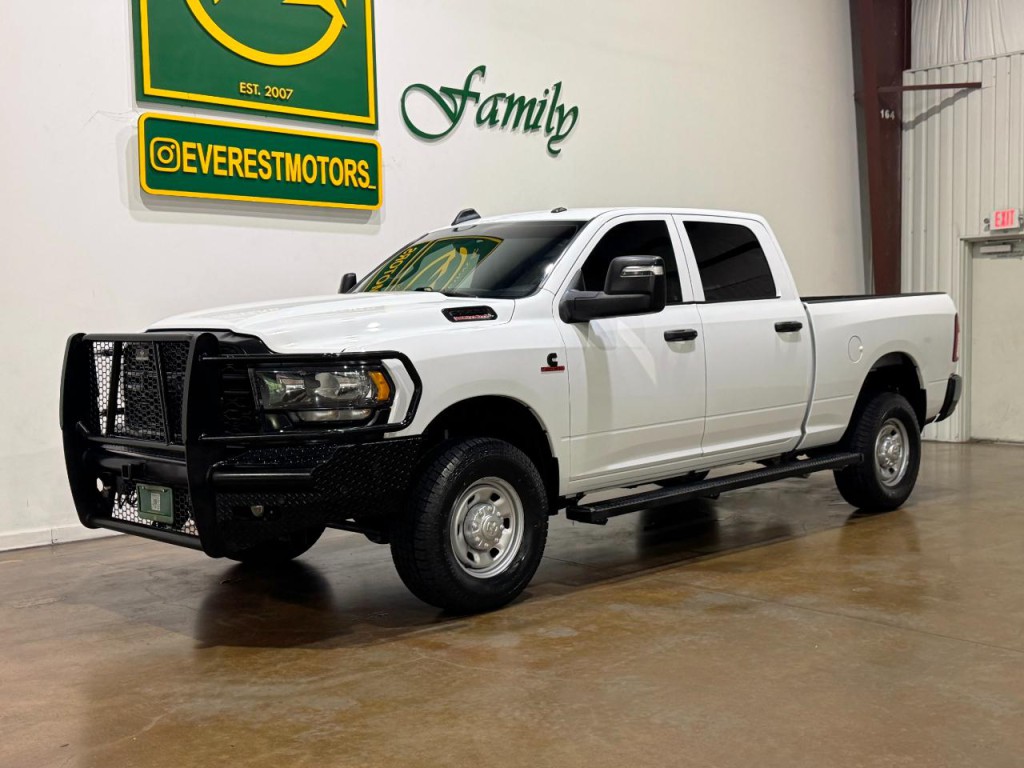 2023 RAM 2500 Image 3