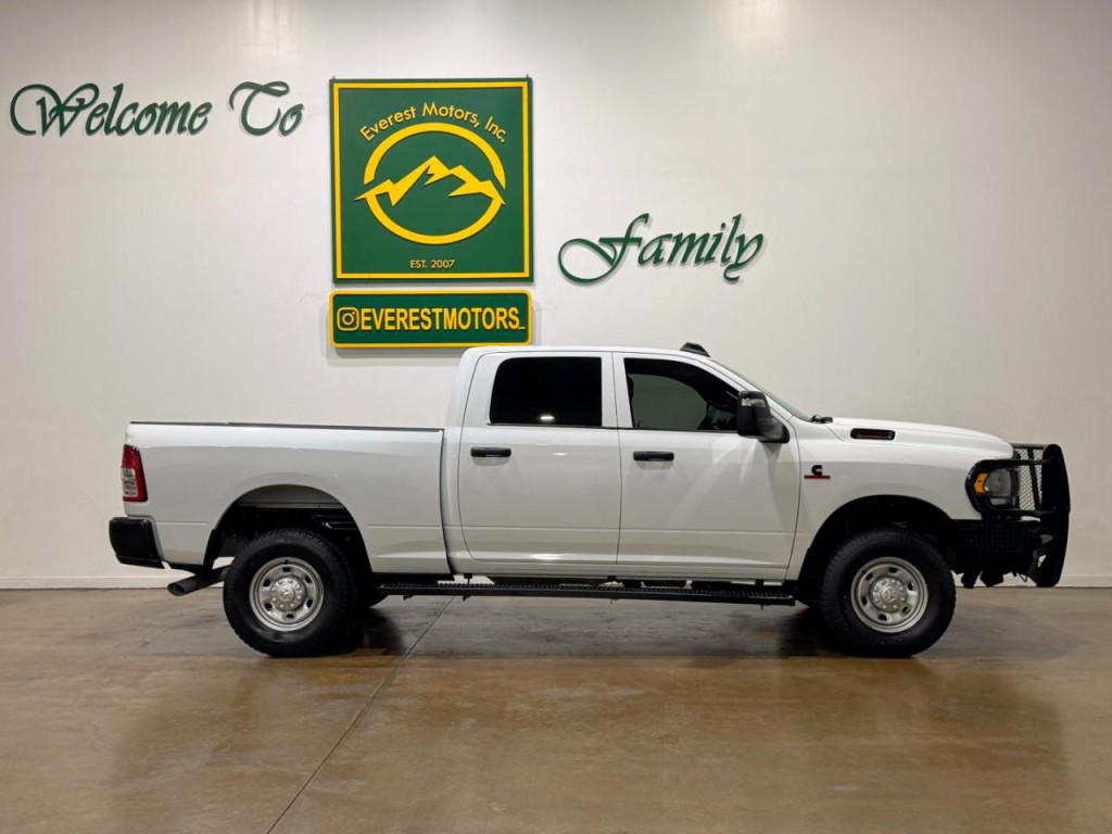 2023 RAM 2500 Image 9