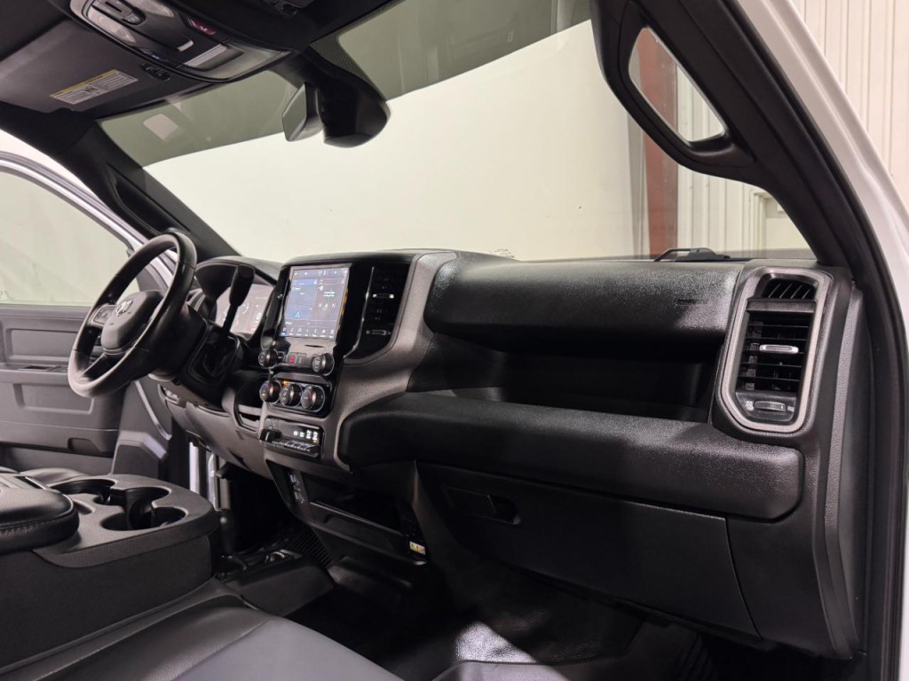 2023 RAM 2500 Image 11
