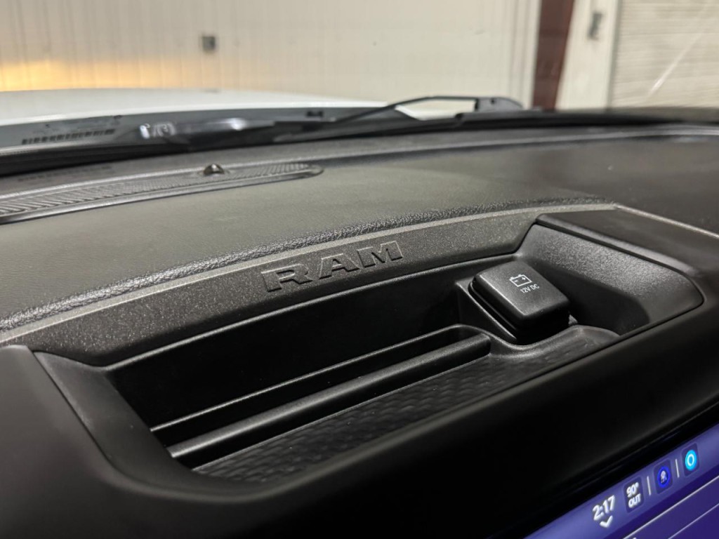 2023 RAM 2500 Image 28