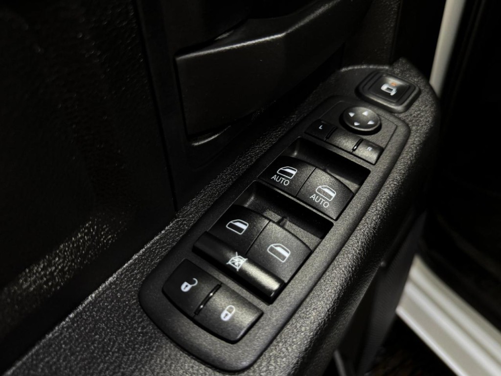 2023 RAM 2500 Image 29