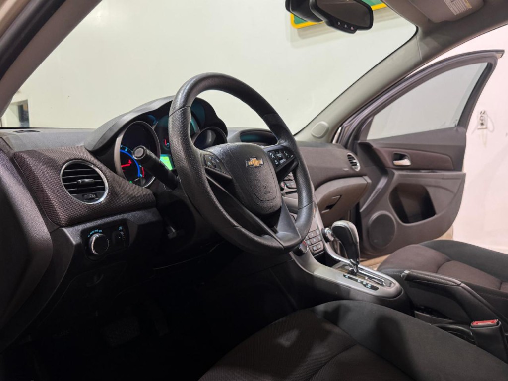 2016 Chevrolet Cruze Image 9