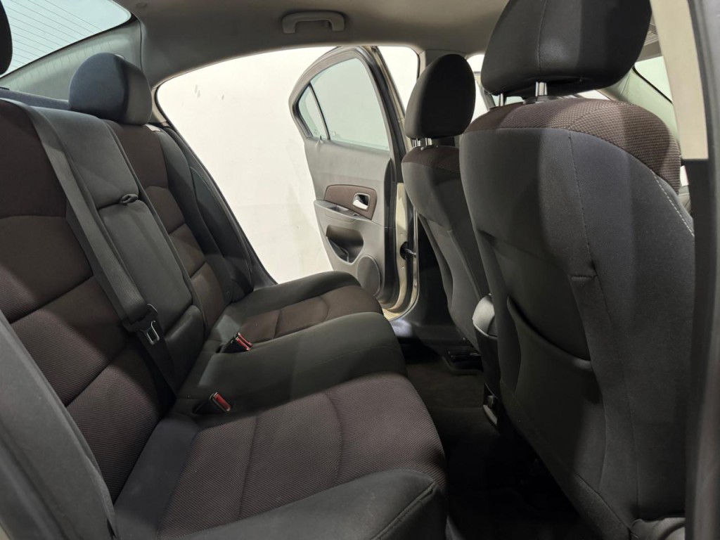 2016 Chevrolet Cruze Image 15