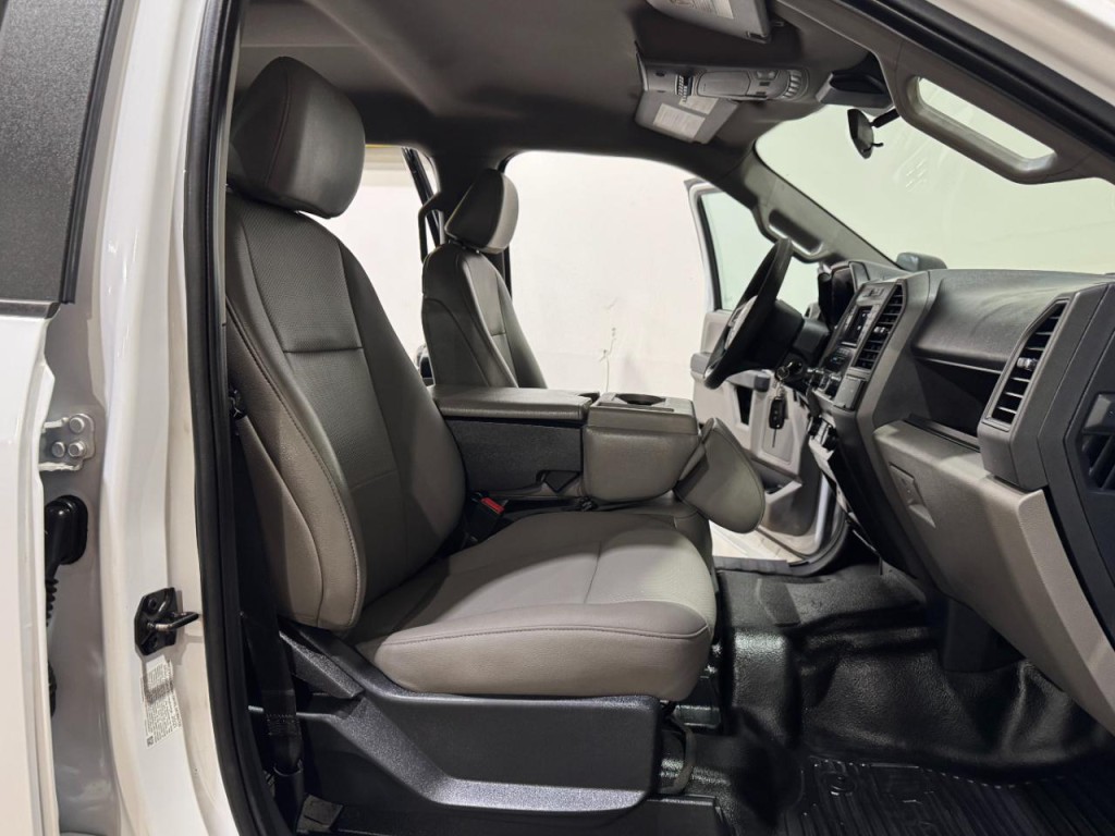 2022 Ford F-350 Image 13