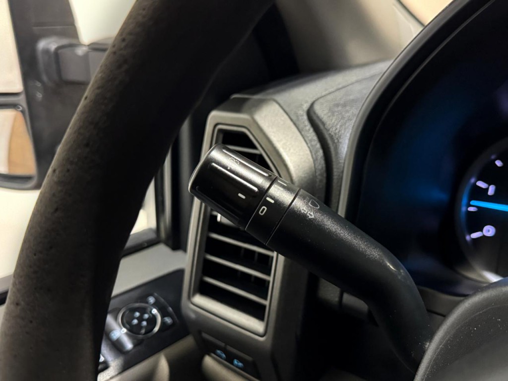 2022 Ford F-350 Image 24