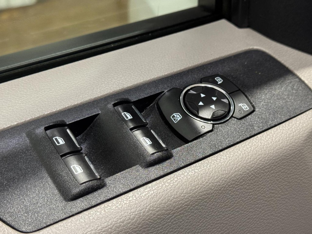 2018 Ford F-250 Image 32