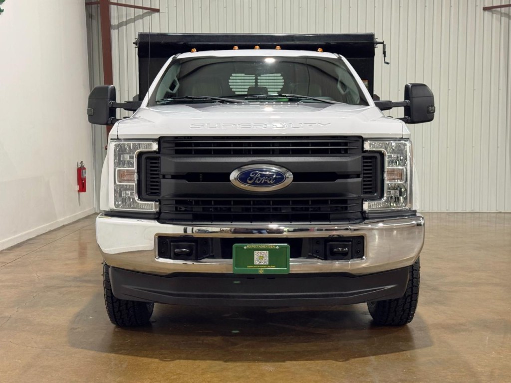 2017 Ford F-350 Image 2