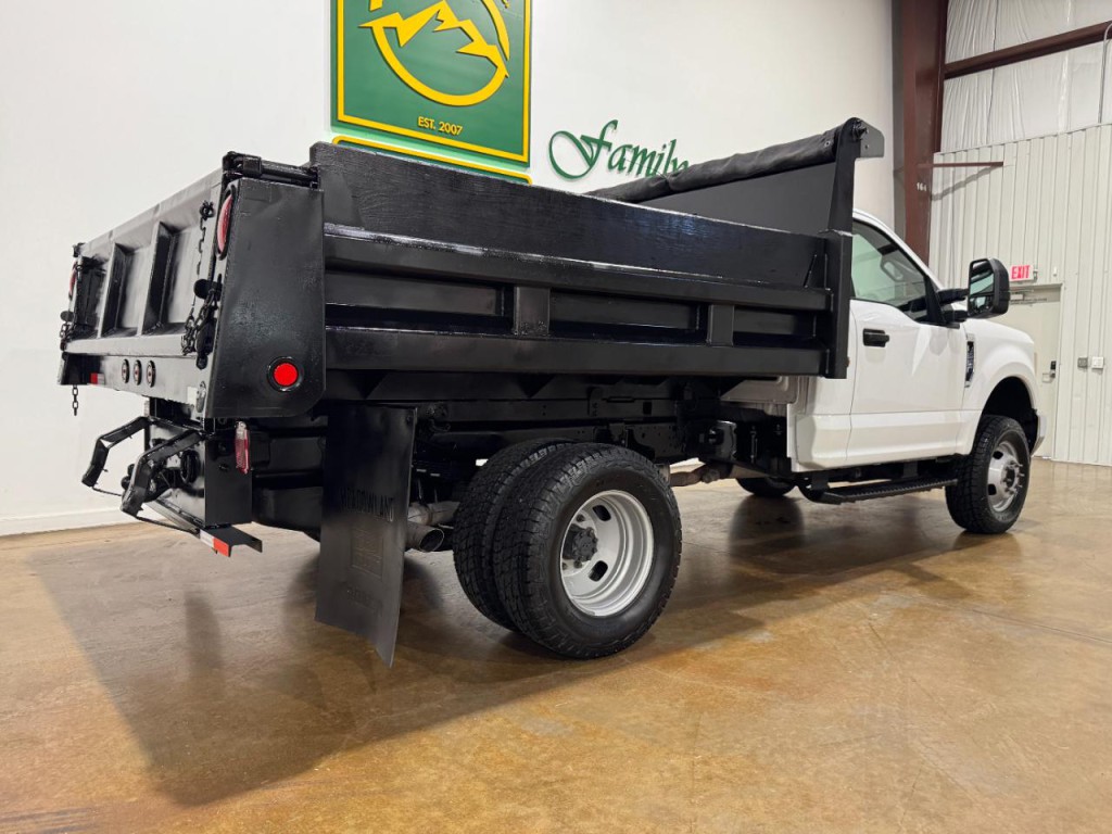 2017 Ford F-350 Image 8