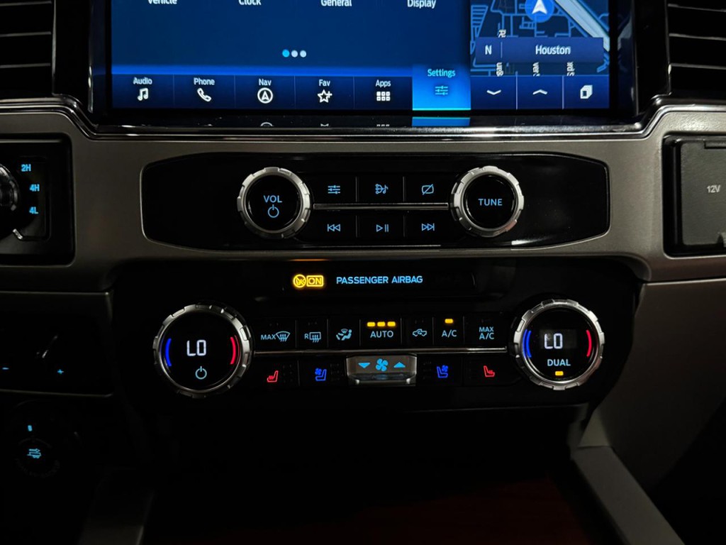 2022 Ford F-350 Image 25