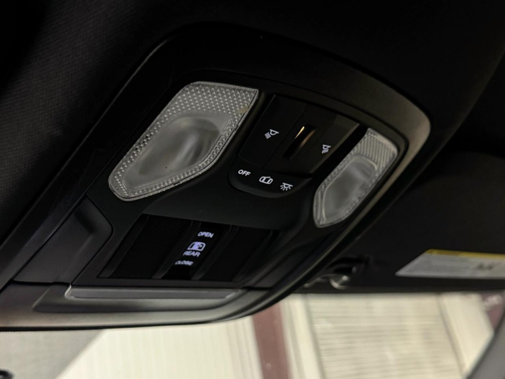 2023 RAM 2500 Image 9
