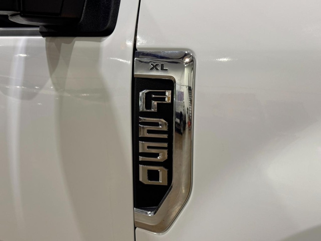 2022 Ford F-250 Image 41