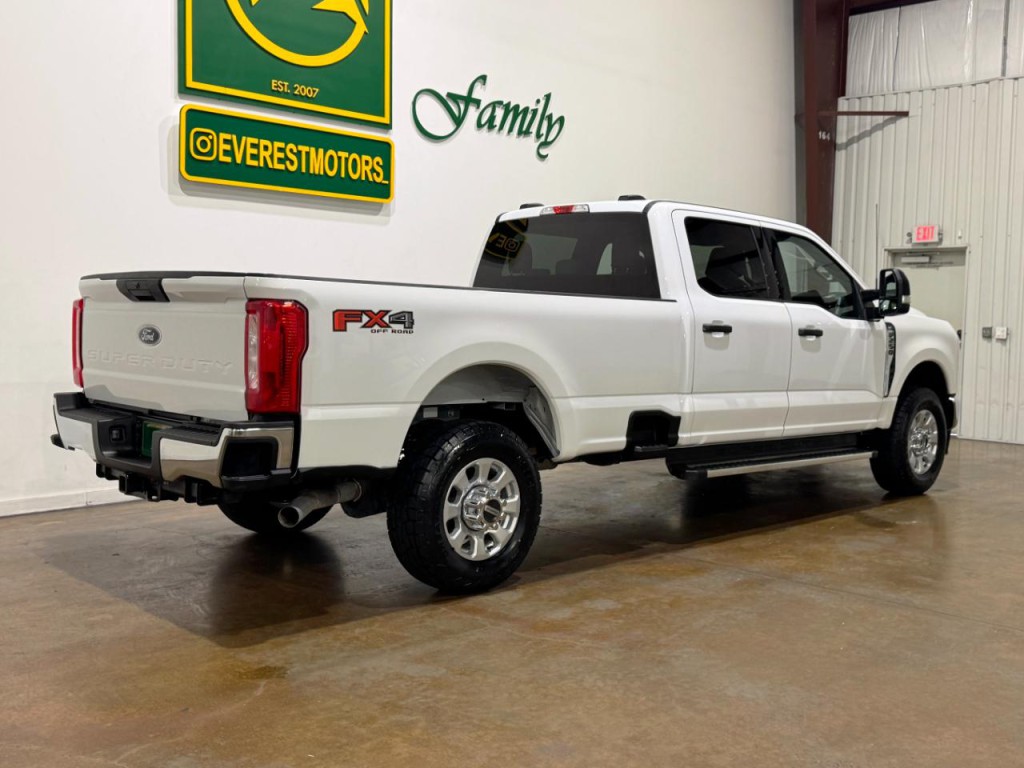 2023 Ford F-250 Image 8