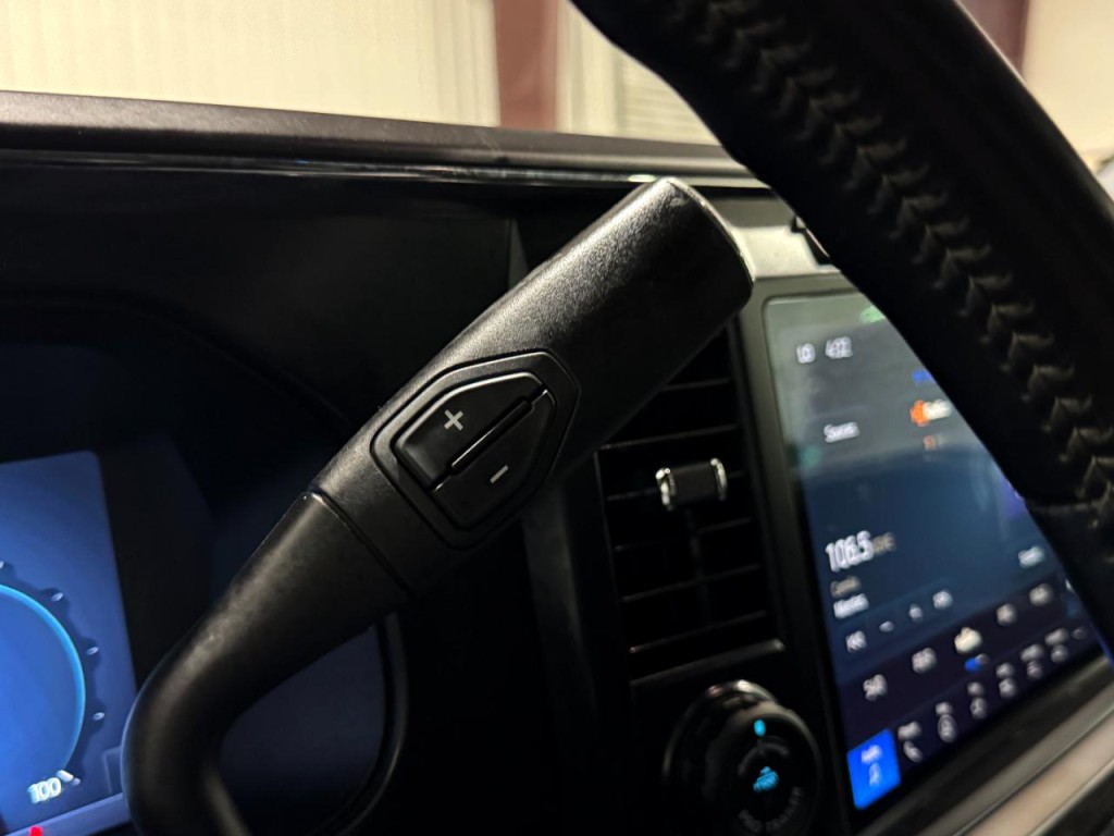 2023 Ford F-350 Image 24