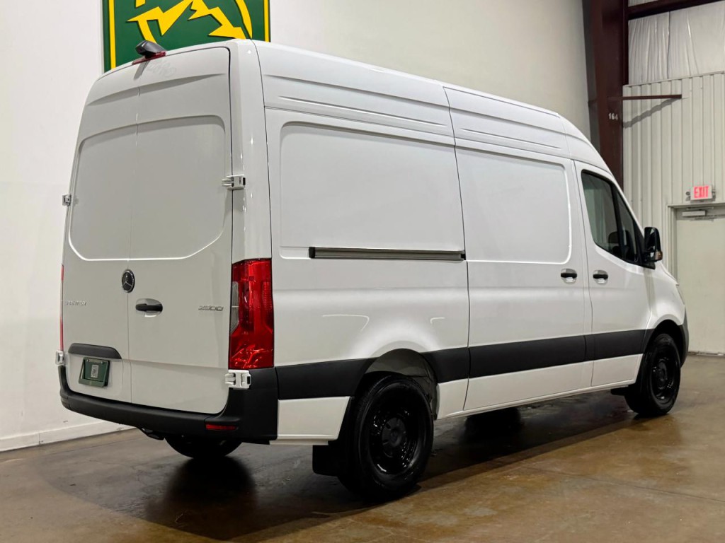 2026 Mercedes-Benz Sprinter Image 7