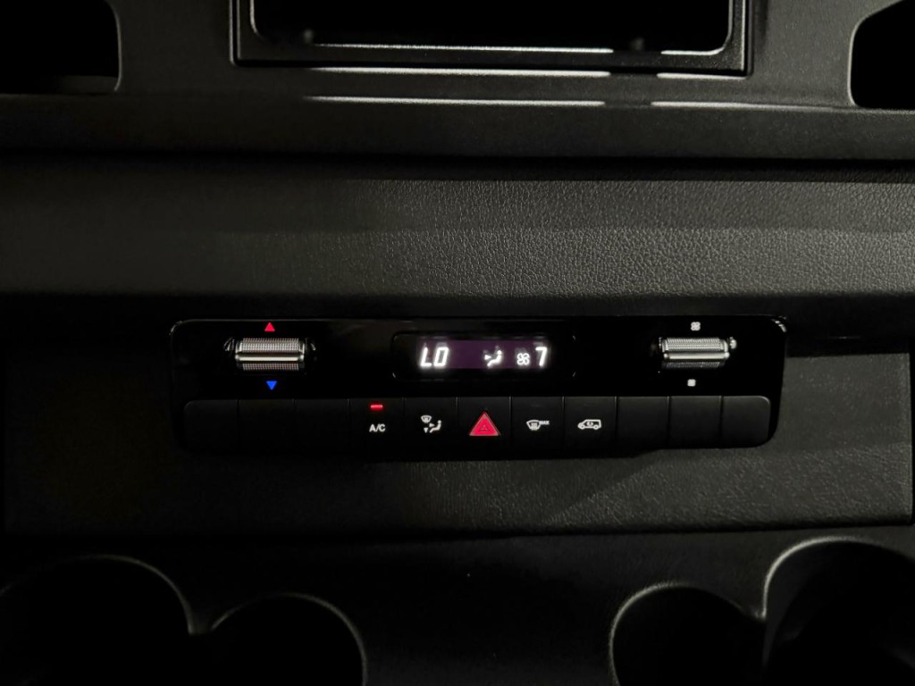 2026 Mercedes-Benz Sprinter Image 18