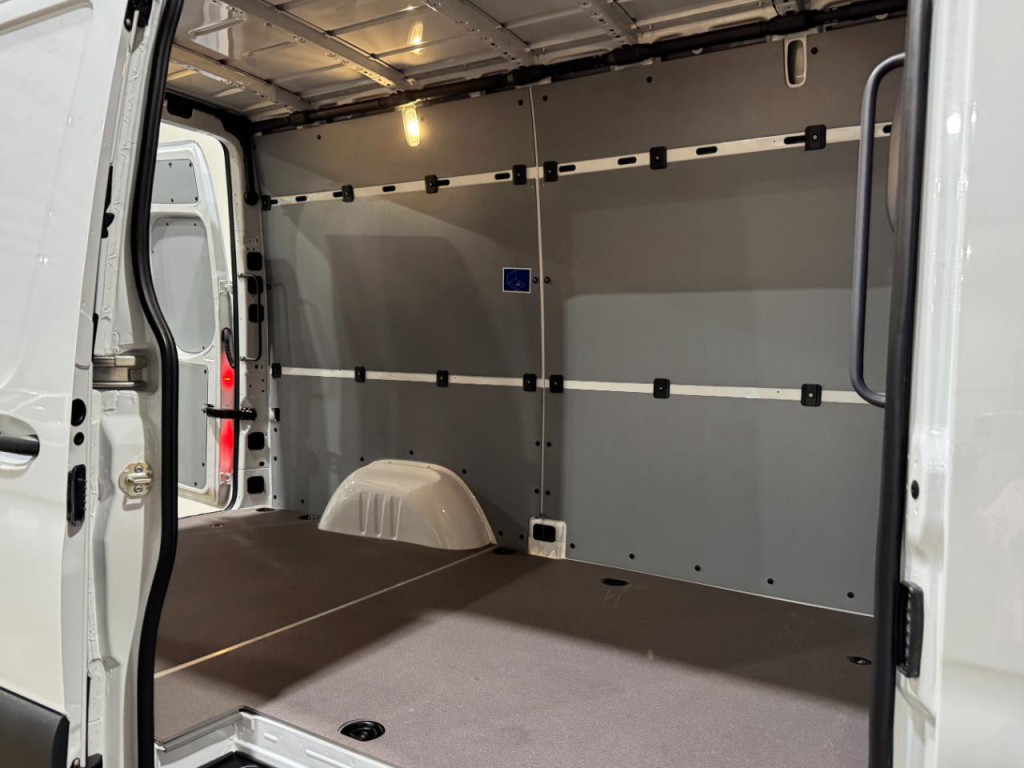 2026 Mercedes-Benz Sprinter Image 29