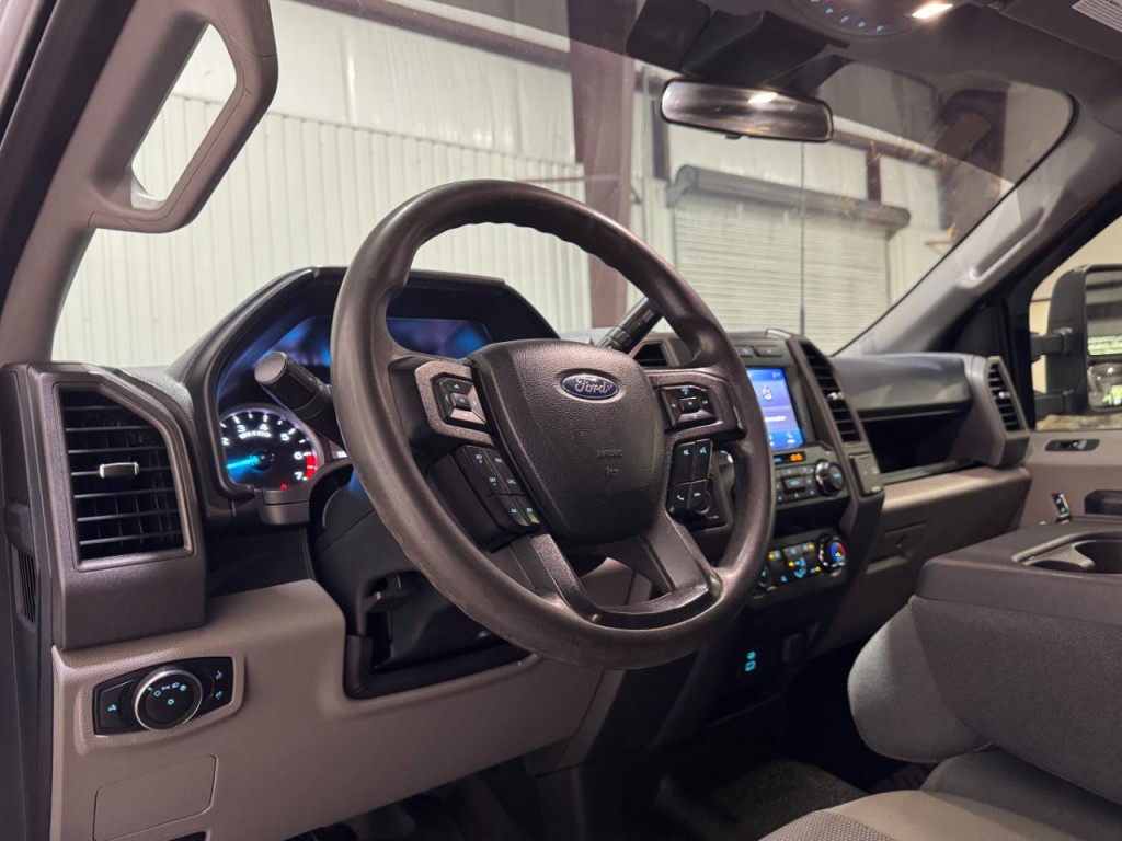 2022 Ford F-250 Image 4