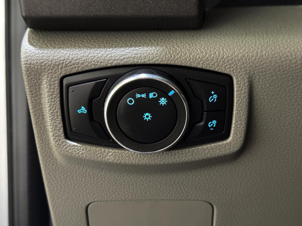 2022 Ford F-250 Image 6