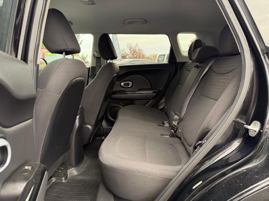 2015 Kia Soul Image 13