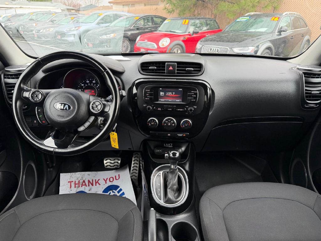 2015 Kia Soul Image 16