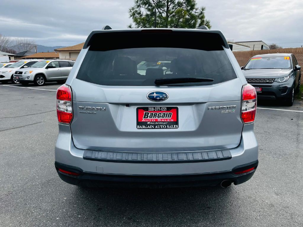 2014 Subaru Forester Image 6
