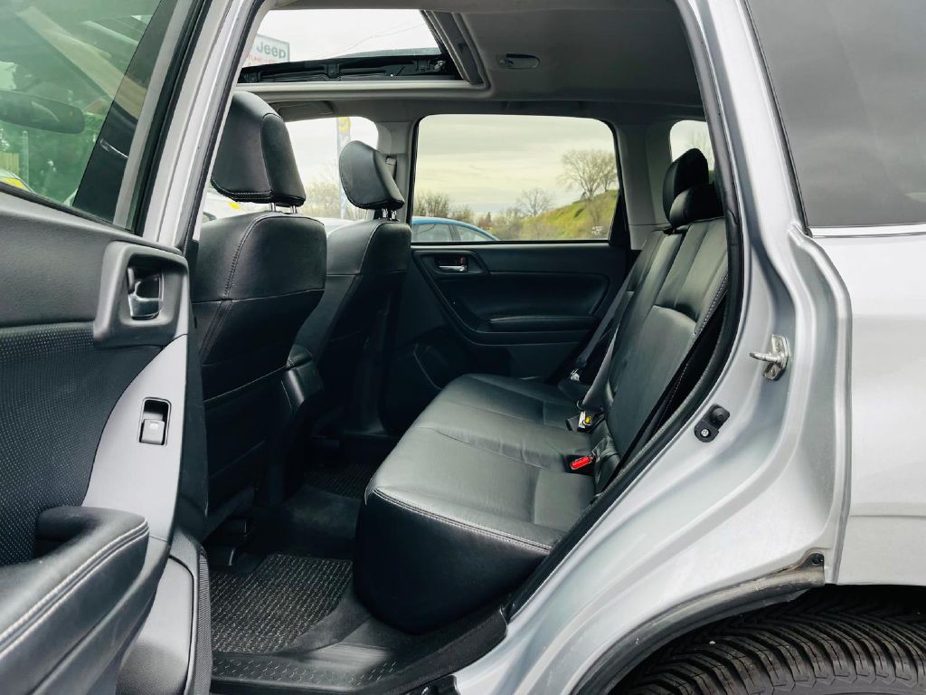 2014 Subaru Forester Image 14