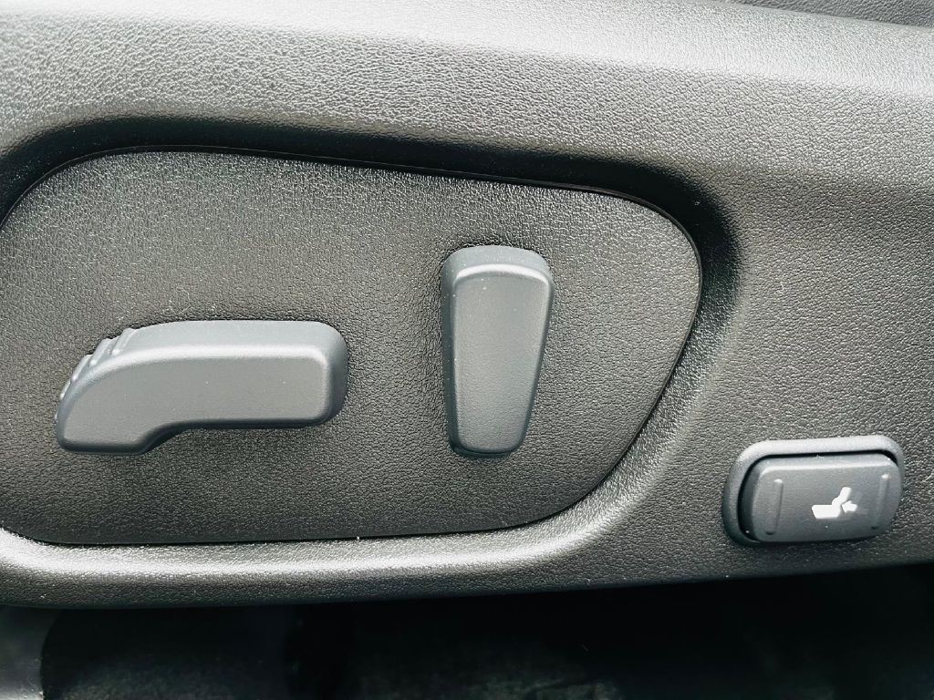 2014 Subaru Forester Image 24