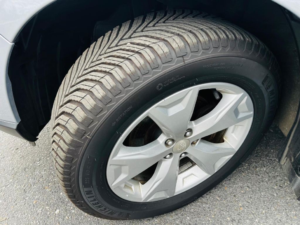 2014 Subaru Forester Image 35