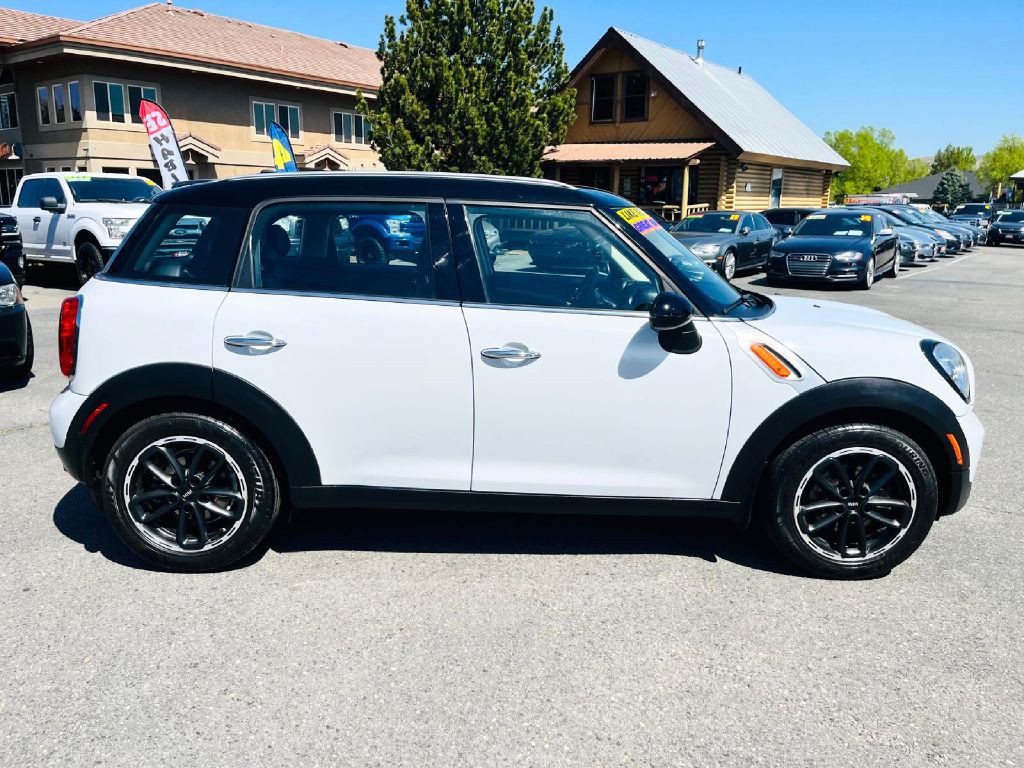 2016 MINI Countryman Image 8