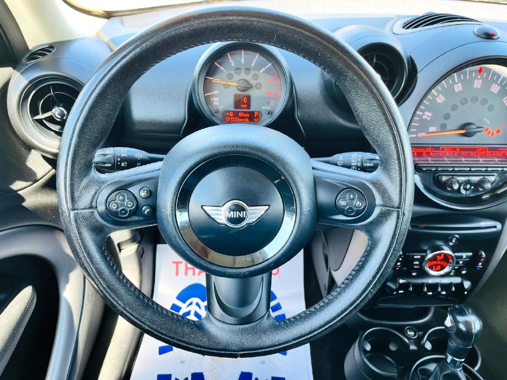 2016 MINI Countryman Image 18