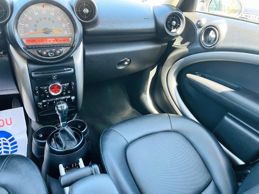 2016 MINI Countryman Image 21