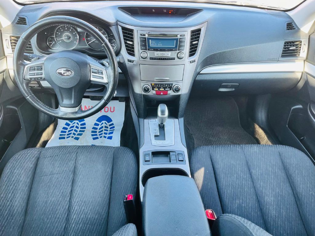 2012 Subaru Outback Image 16