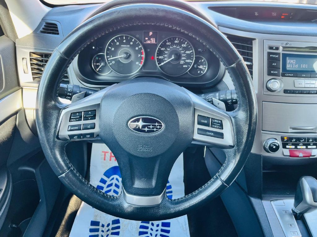 2012 Subaru Outback Image 18