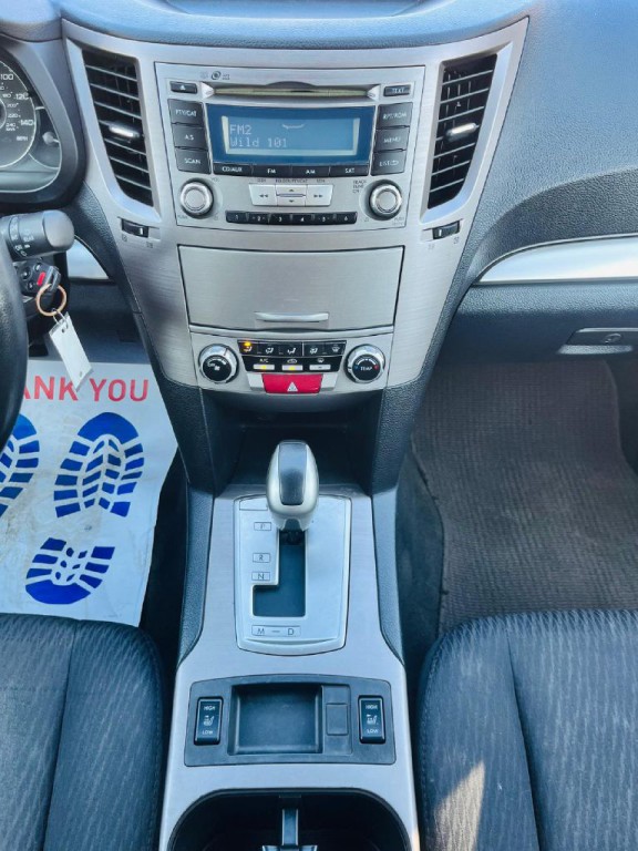 2012 Subaru Outback Image 19