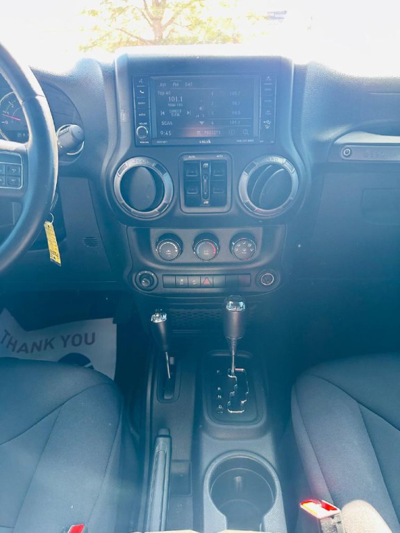 2015 Jeep Wrangler Unlimited Image 19