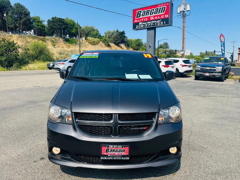 2019 Dodge Grand Caravan Image 2