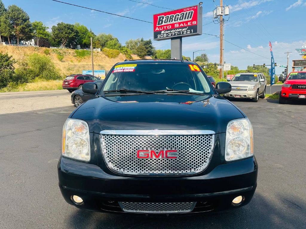 2014 GMC Yukon Image 2