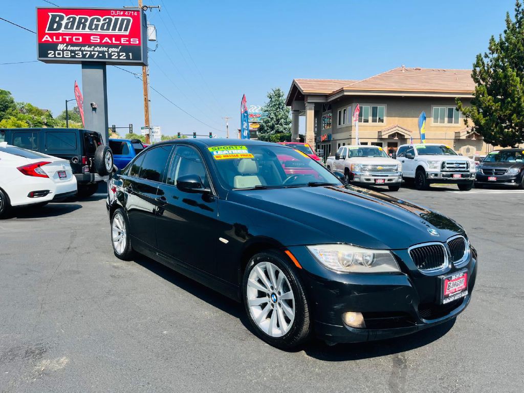 2011 BMW 3 Series Image 9