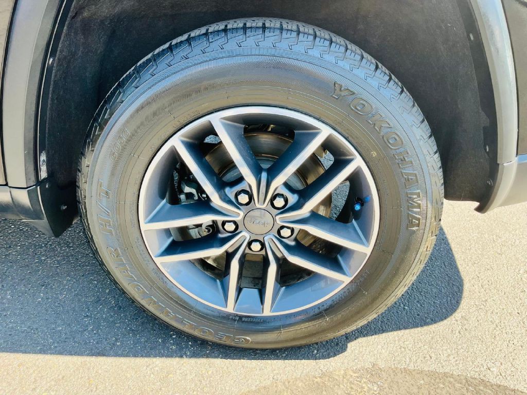 2019 Jeep Grand Cherokee Image 34