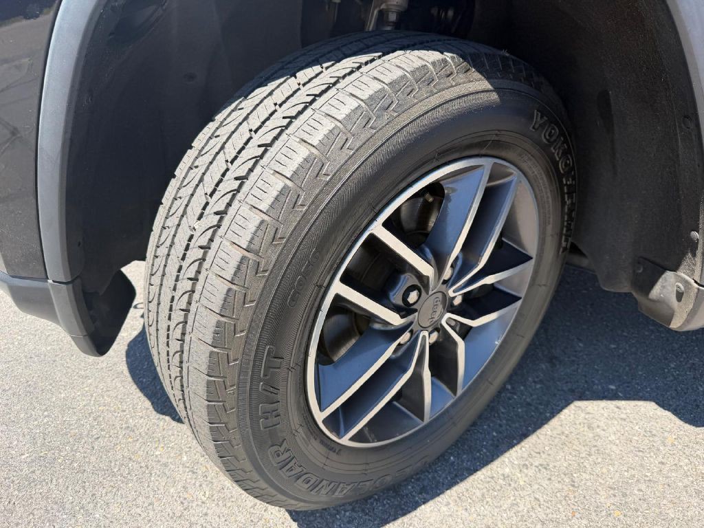 2019 Jeep Grand Cherokee Image 32